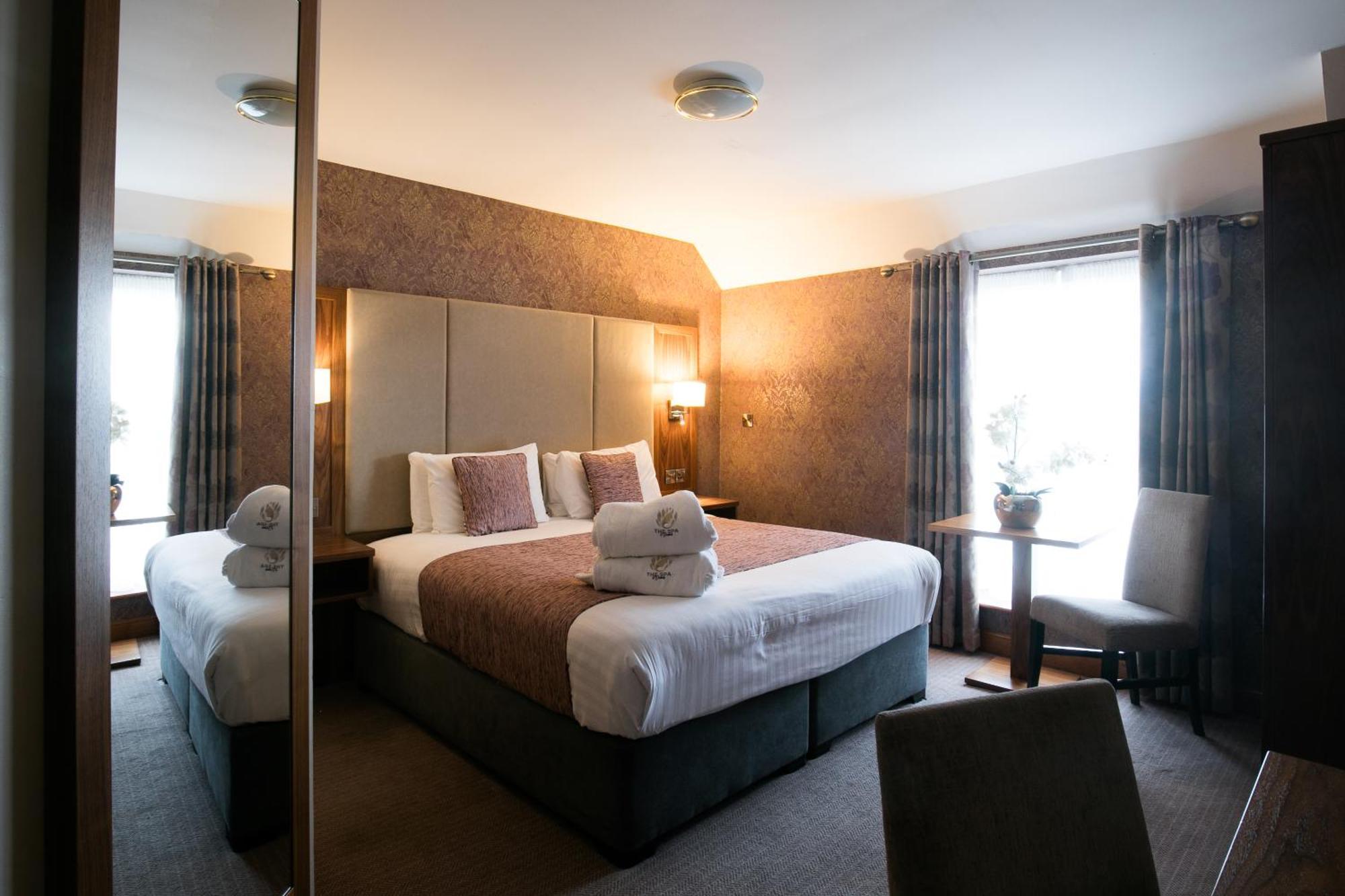Holyrood Hotel - Leisure Centre & The Spa At Orchids Bundoran Exterior photo