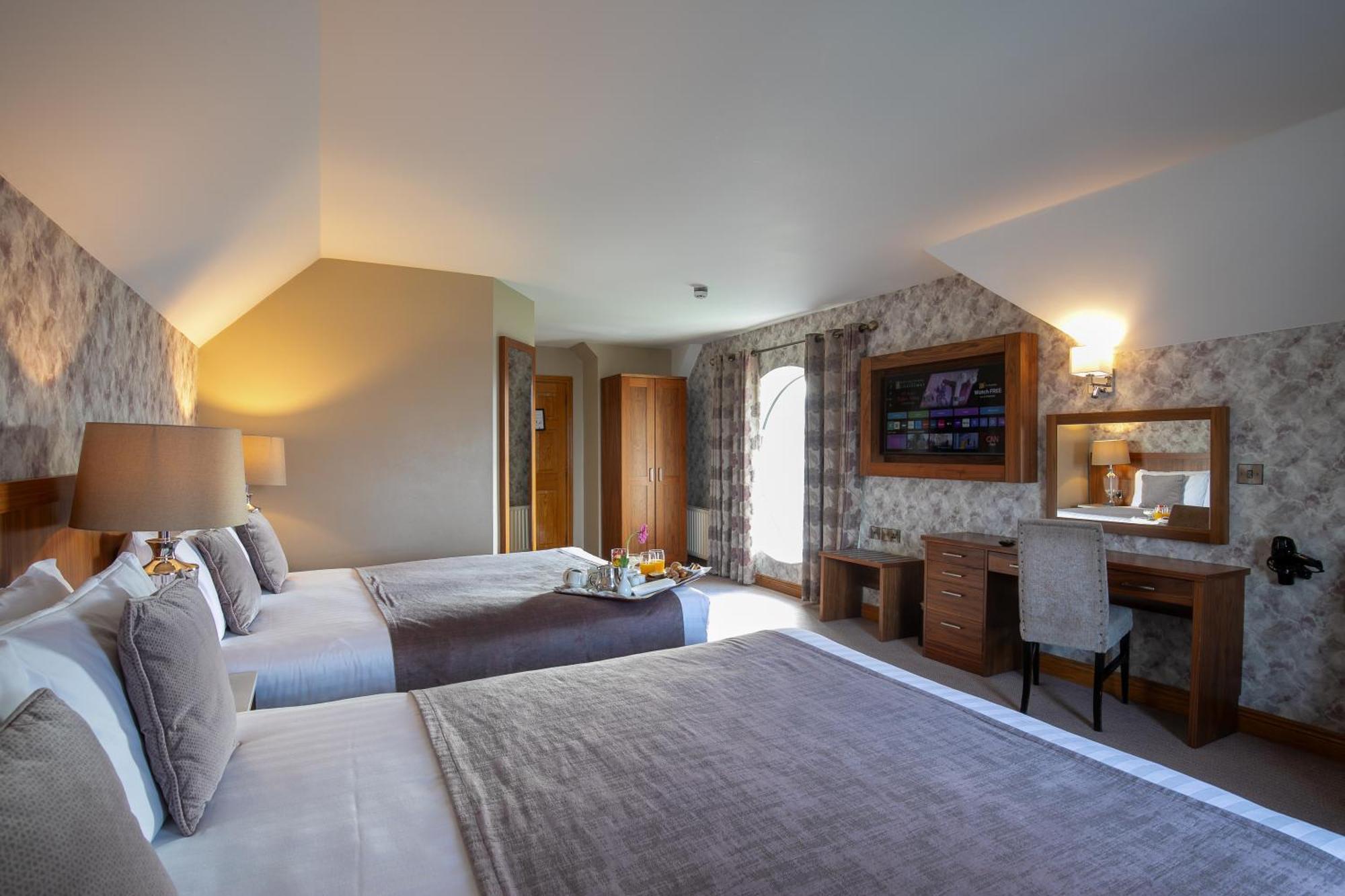 Holyrood Hotel - Leisure Centre & The Spa At Orchids Bundoran Exterior photo